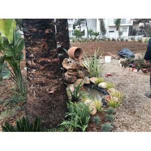 Κατασκευή κήπου και λίμνης στην Ανατολική Αττική